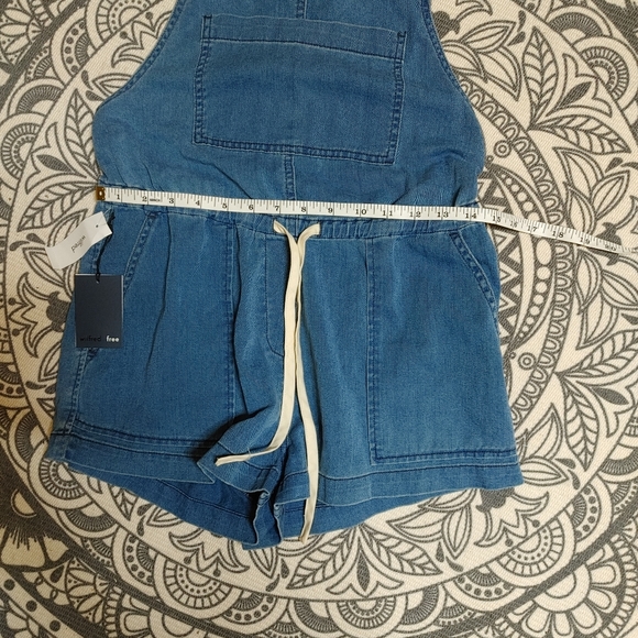 SOLD Aritzia Wilfred Free Beatriz shortalls Xs - Picture 10 of 12